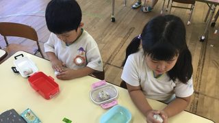 おにぎり遠足(年中さん:おにぎり作り)